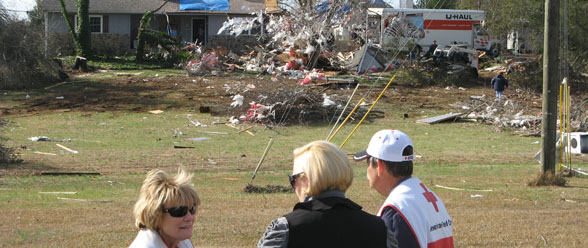  FEMA sigue llamando a afectados por tornados a que reclamen asistencia