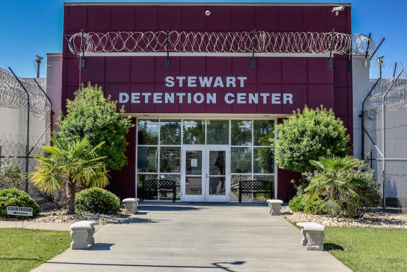  Denuncian agresiones sexuales en Centro de Detención de Inmigración en Stewart