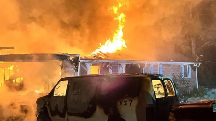 Familia que lo perdió todo en un voraz incendio pide ayuda a la comunidad