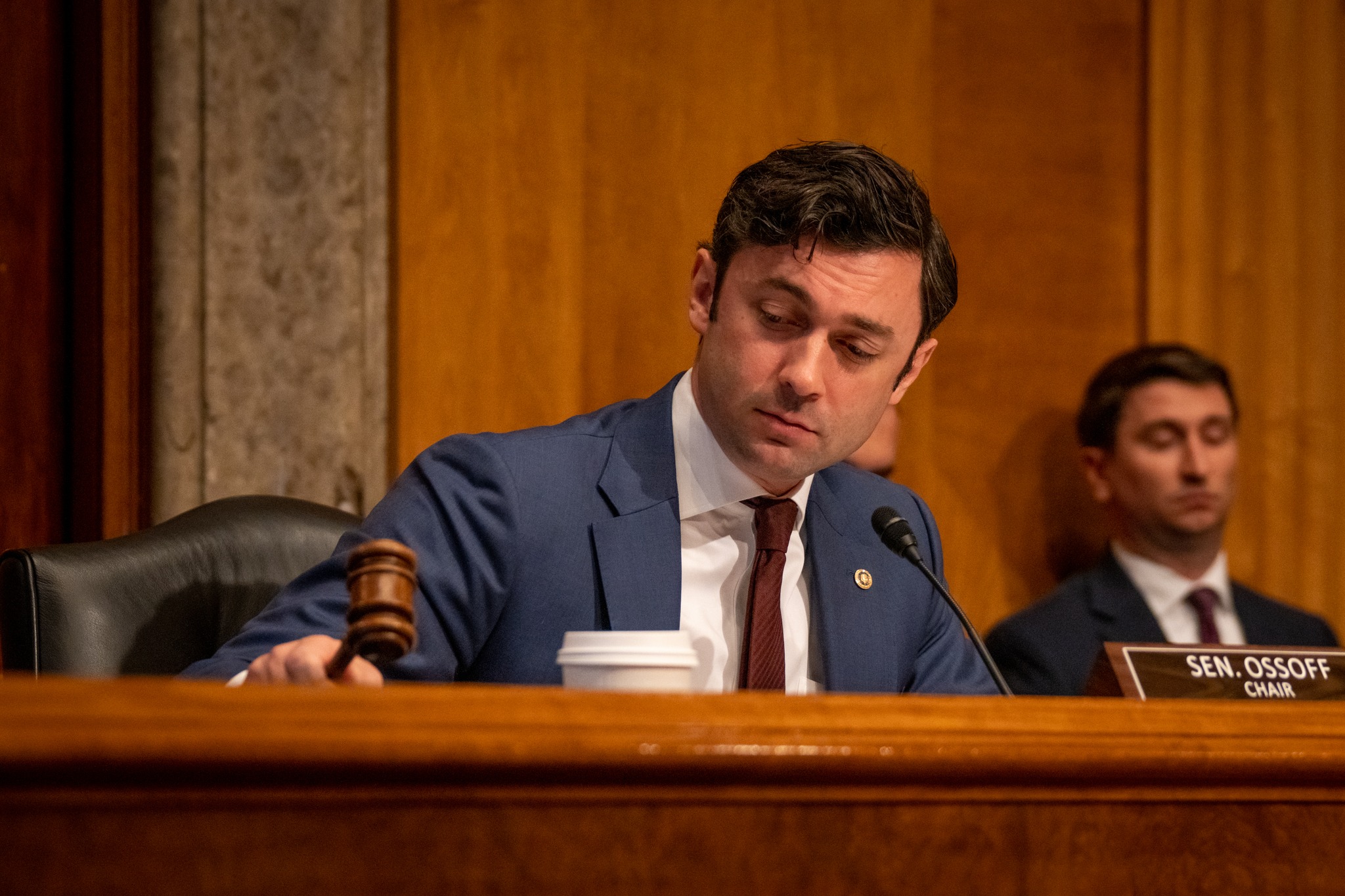  Senador Jon Ossoff ofrece ayuda a los puertoriqueños de Georgia