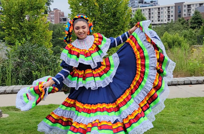 Estamos Aquí Fiesta está diseñado para mostrar y celebrar la rica diversidad de la cultura, la herencia y las tradiciones latinas.